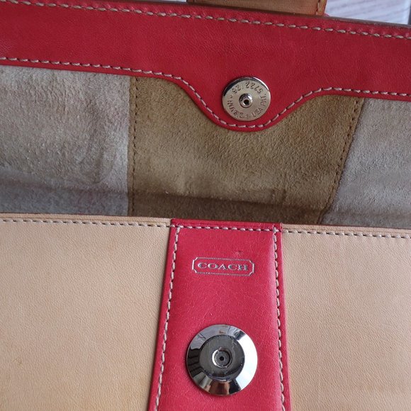 Coach Vachetta leather buckle wristlet wallet. - Picture 9 of 16